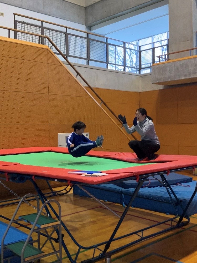 トランポリン火曜日